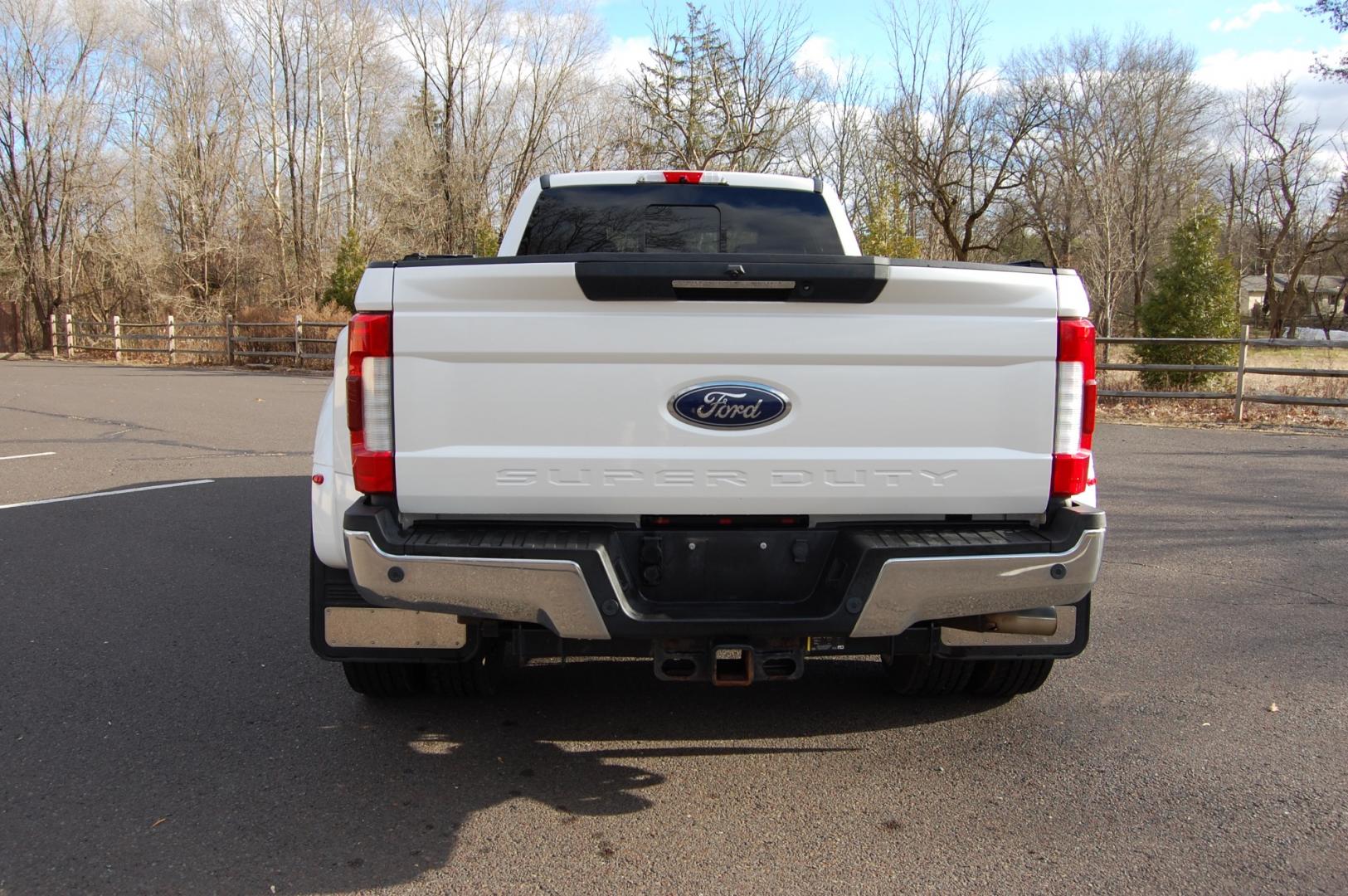 2017 White /Black Leather Ford F-450 SD Lariat Ultimate (1FT8W4DT7HE) with an 6.7 liter V8 Turbo Diesel engine, 6 speed Auto transmission, located at 6528 Lower York Road, New Hope, PA, 18938, (215) 862-9555, 40.358707, -74.977882 - 2017 Ford F450 Super Duty Lariat Ultimate. 4x4, Crew Cab, 6.7L Power Stroke Diesel Engine. White Platinum Metallic Tri-Coat Paint, Black Leather Interior. 82,250 miles. One owner. Ford ESP transferable warranty until March of 2025 or 125k miles. Intelligent Access w/ Remote Start, Tow Techno - Photo#7